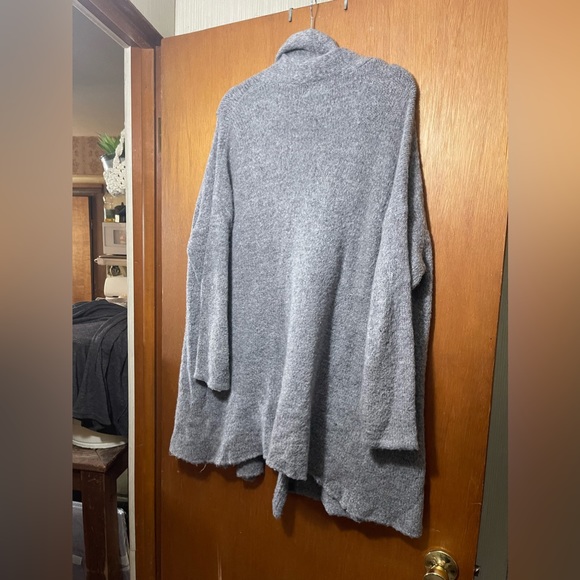 Light Grey Cardigan - Picture 4 of 4